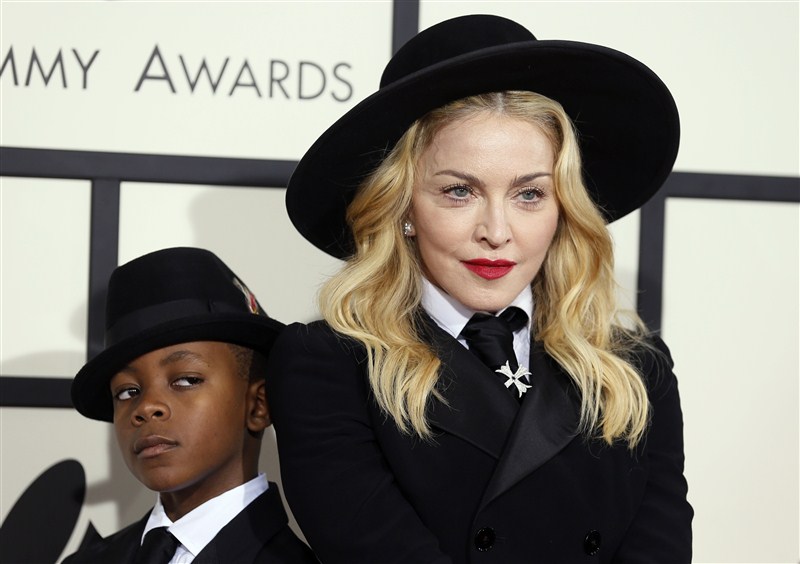 A Mother's Day look at famous moms. Mother's Day,Mother's Day 2016,famous moms,hollywood famous moms,Mother's Day Special,Mother's Day Special pics,Mother's Day Special images,Mother's Day Special photos,Mother's Day Special pictures