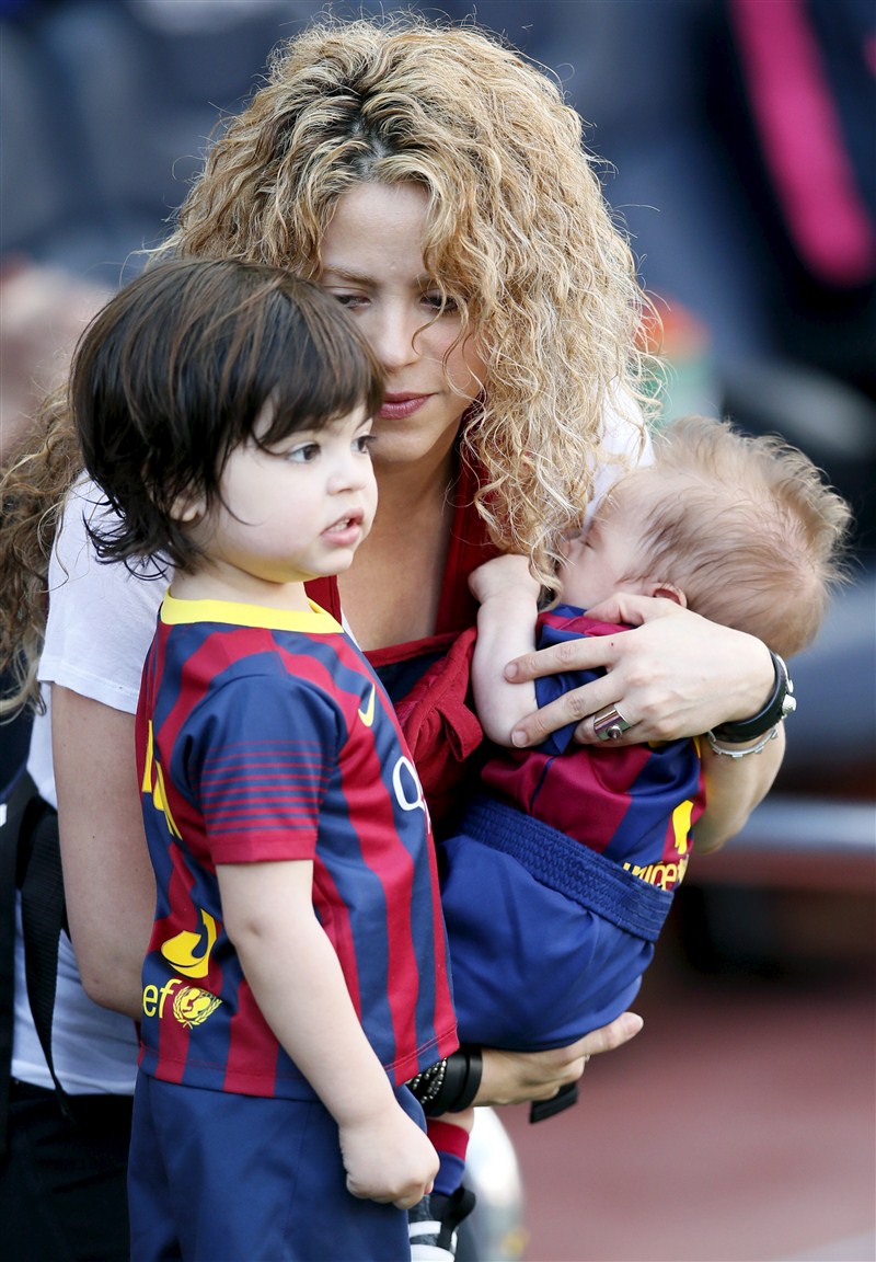 A Mother's Day look at famous moms. Mother's Day,Mother's Day 2016,famous moms,hollywood famous moms,Mother's Day Special,Mother's Day Special pics,Mother's Day Special images,Mother's Day Special photos,Mother's Day Special pictures
