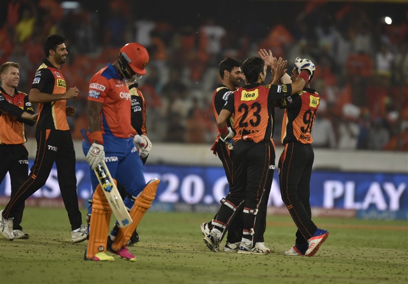 Sunrisers Hyderabad inflicted the third consecutive loss on Gujarat Lions with a five-wicket victory to jump to the fourth spot of the IPL at the Rajiv Gandhi International Cricket Stadium on Friday. Sunrisers Hyderabad trash Gujarat Lions,Sunrisers Hyderabad beat Gujarat Lions,Sunrisers Hyderabad vs Gujarat Lions,Sunrisers Hyderabad,Gujarat Lions,IPL 2016,IPL pics,IPL images,IPL photos,IPL stills,IPL pictures
