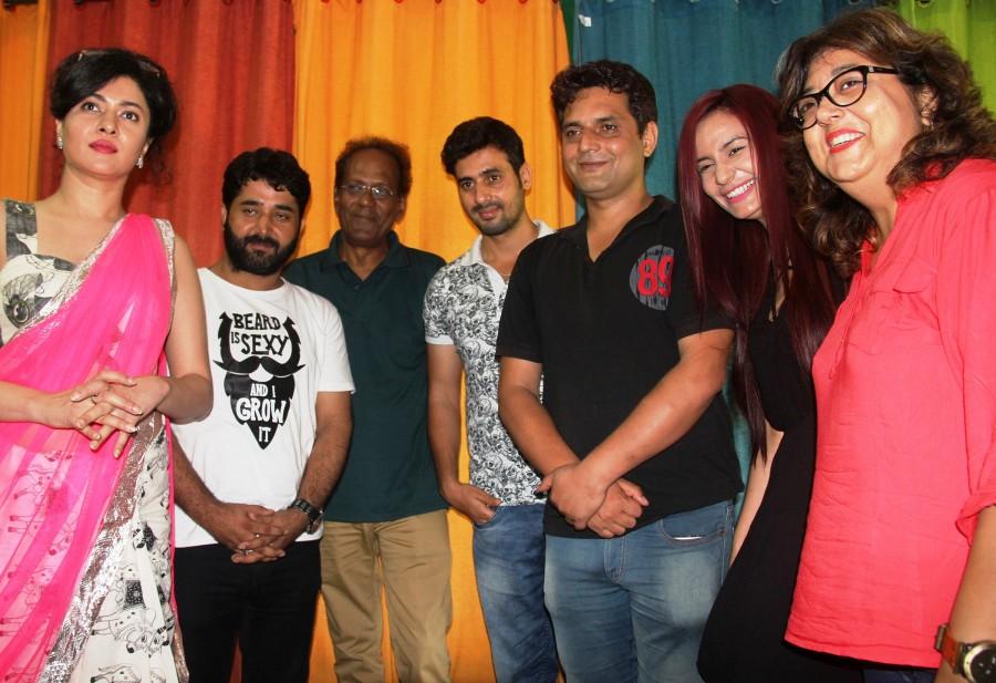 Mantostaan Cannes celebration with Sonal Sehgal, Rahat Kazmi, Raina Bassnet, Virendra Saxena, Shoib Nikash Shah, Zeba Sajid and Tariq Khan. Mantostaan Cannes celebration,Mantostaan Cannes,Sonal Sehgal,Rahat Kazmi,Raina Bassnet,Virendra Saxena,Shoib Nikash Shah,Zeba Sajid,Tariq Khan