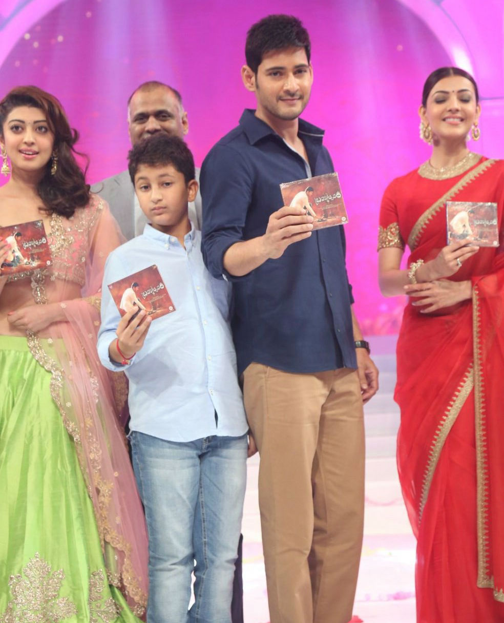The audio launch of Mahesh Babu's Telugu movie Brahmotsavam,Brahmotsavam audio launch,Mahesh Babu,Samantha,Brahmotsavam audio launch pics,Brahmotsavam audio launch images,Brahmotsavam audio launch stills,Brahmotsavam audio launch pictures,Brahmotsavam audio launch photos,Telugu movie Brahmotsavam