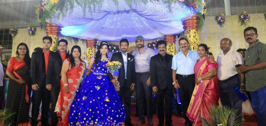 Tamil Actor and Director R. Pandiarajan's son Prithvi Rajan and Akshaya Premnath Wedding Reception held in Chennai. Pandiarajan,Pandiarajan's son Prithvi Rajan and Akshaya Premnath Wedding Reception,Prithvi Rajan and Akshaya Premnath Wedding Reception,Prithvi Rajan Wedding Reception,Akshaya Premnath Wedding Reception,Vijay,Vishal,Vivek,Karthi,AR Murugadoss,KS Ravi