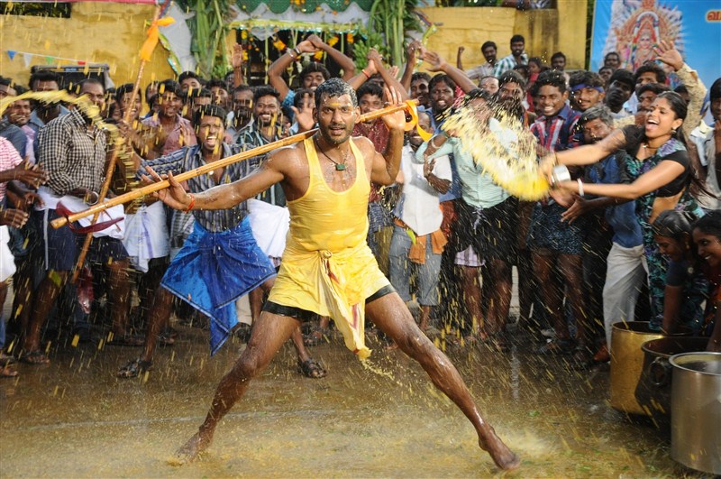 Marudhu is an upcoming Tamil action film directed by Muthiah, starring Vishal and Sri Divya in the leading roles. Marudhu,tamil movie Marudhu,Vishal,Sri Divya,Marudhu movie stills,Marudhu movie pics,Marudhu movie images,Marudhu movie photos,Marudhu movie pictures,vishal in Marudhu,Vishal,Sri Divya Marudhu,Vishal and Sri Divya Marudhu,Vishal and Sri Divya in Marudhu