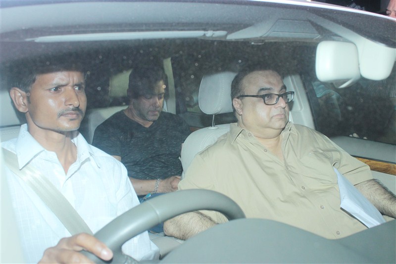 After the success of the film Baaghi success meet,Baaghi,Salman Khan,Sanjay Dutt,Shraddha Kapoor,Tiger Shroff,Baaghi success meet pics,Baaghi success meet images,Baaghi success meet photos,Baaghi success meet stills,Baaghi success meet pictures