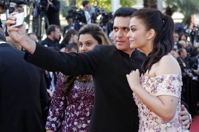 Actress Aishwarya Rai Bachchan, who has marked her 15th year at the Cannes Film Festival, stood out with a purple pout when she stepped out on the red carpet of the gala for the screening for her forthcoming film Aishwarya Rai Bachchan,Aishwarya Rai Bachchan at Cannes Film Festival,Aishwarya Rai at Cannes Film Festival,Cannes Film Festival,Cannes Film Festival 2016,Aishwarya Rai pics,Aishwarya Rai images,Aishwarya Rai photos,Aishwarya Rai stills,Aishwarya Rai pict