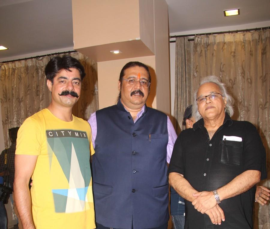 Subhash Ghai, Nitin Mukesh, Talat Aziz, Sushant Singh, Kamlesh Pandey, Dilip Pithwa, Bhupinder & Mitali Singh at an event where Khayyam Sahab and his wife Jagjit Kaur announced to donate their life earnings to FWICE for the welfare of the industry's technicians & workers. Technicians & Workers,Subhash Ghai,Nitin Mukesh,Talat Aziz,Sushant Singh,Kamlesh Pandey,Dilip Pithwa,Bhupinder,Mitali Singh,Khayyam Sahab,Jagjit Kaur