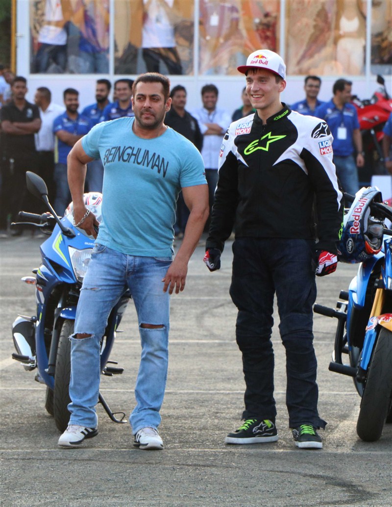 Superstar Salman Khan attended a bike stunt event here and even rode a bike, sending his fans into a frenzy. Salman Khan,Aras Gibieza,Salman Khan promotes Suzuki Gixxer,Suzuki Gixxer,Aras Gibieza promotes Suzuki Gixxer,Gixxer,Salman Khan pics,Salman Khan images,Salman Khan stills,Salman Khan pictures