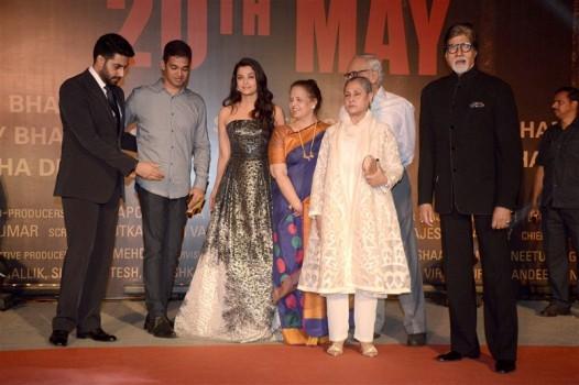 Celebs like Kajal Aggarwal, Aishwarya Rai, Abhishek Bachchan at Sarbjit Premiere Show at PVR Mumbai.