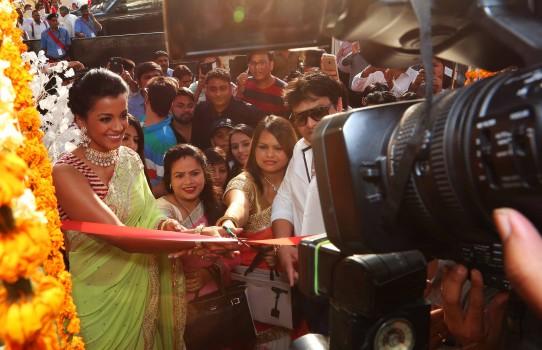 Bollywood actress Mugdha Godse inaugurates 'Western Basics' Store in Jaipur.