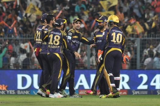 Sunil Narine's outstanding bowling figures of 3/26 helped Kolkata Knight Riders (KKR) seal a 22-run victory over Sunrisers Hyderabad (SRH) on Sunday and march into the play-offs of the Indian Premier League (IPL).