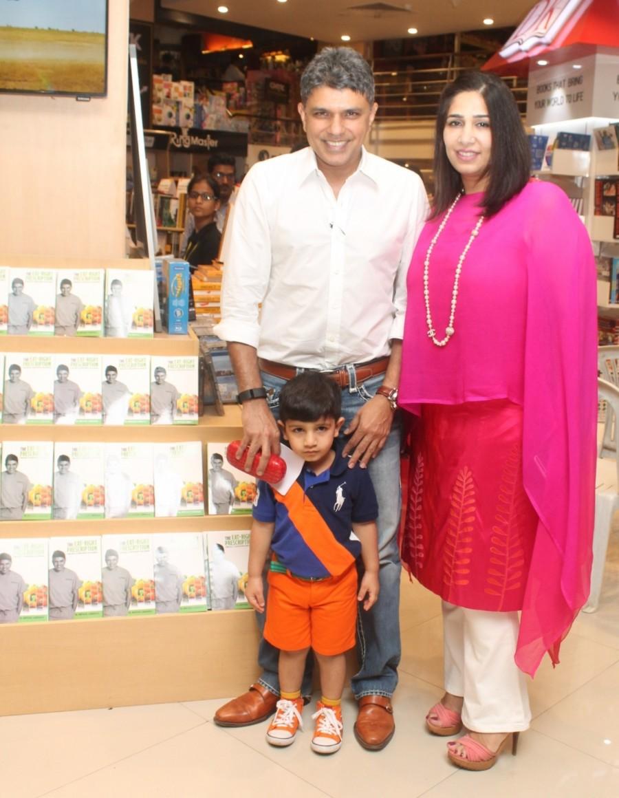 Celebs like Salman Khan, Roop Kumar Rathod, Shaina NC at Dr Muffazal Lokdawala 'The Eat Right Prescription' Book Launch Party? The Eat Right Prescription,The Eat Right Prescription book launch,Roop Kumar Rathod,Shaina NC,Dr Muffazal Lokdawala,Salman Khan