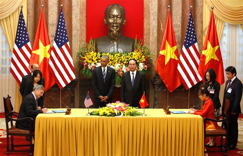 President Obama sets out to build a stronger alliance with Vietnam. Barack Obama,President Barack Obama in Vietnam,President Barack Obama,Vietnam,Anthony Bourdain,Vietnam National Assembly,Chairwoman Nguyen Thi Kim Ngan