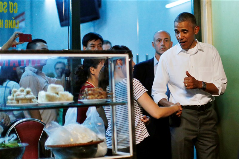 President Obama sets out to build a stronger alliance with Vietnam. Barack Obama,President Barack Obama in Vietnam,President Barack Obama,Vietnam,Anthony Bourdain,Vietnam National Assembly,Chairwoman Nguyen Thi Kim Ngan