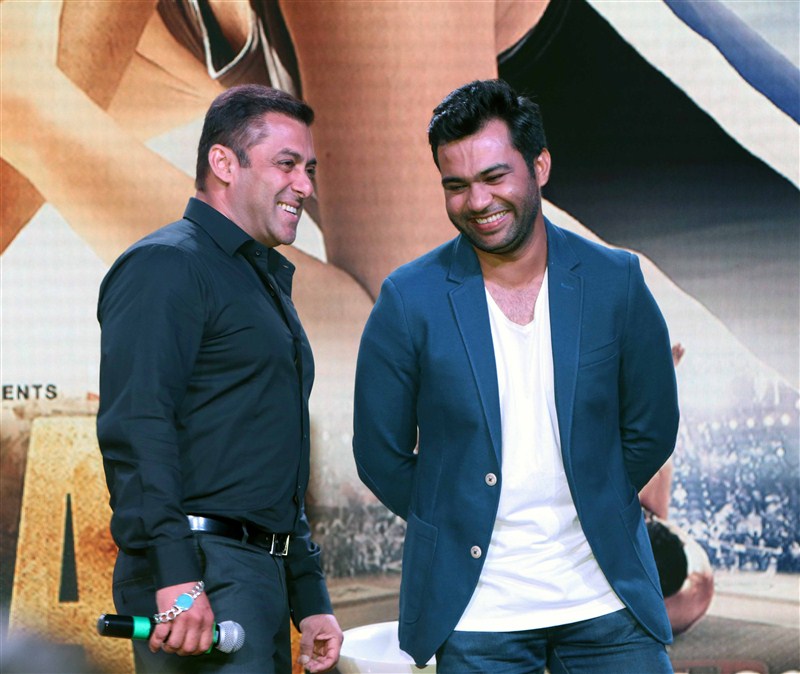 Bollywood actor Salman Khan at SULTAN Trailer Launch. Salman Khan,Salman Khan at SULTAN Trailer Launch,SULTAN Trailer,SULTAN Trailer Launch,SULTAN Trailer Launch pics,SULTAN Trailer Launch images,SULTAN Trailer Launch photos,SULTAN Trailer Launch stills,SULTAN Trailer Launch pictures,Anushka Sharma