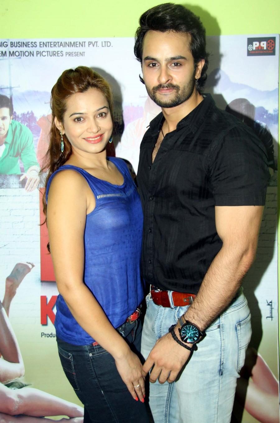 First teaser of Hindi film Love ke Funday launched by lyricist-producer Faaiz Anwar. Love ke Funday,Love ke Funday teaser,Faaiz Anwar,producer Faaiz Anwar,Bollywood movie Love ke Funday,Love ke Funday pics,Love ke Funday images,Love ke Funday stills,Love ke Funday pictures