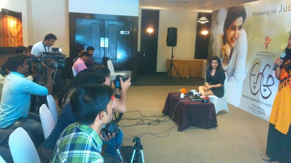 Actress Samantha interacting with the media during A Aa promotions in Bangalore. Samantha,A Aa movie promotion,A Aa,Telugu movie A Aa,Samantha Ruth Prabhu,Nithin,A Aa movie promotion pics,A Aa movie promotion images,A Aa movie promotion photos,A Aa movie promotion stills,A Aa movie promotion pictures