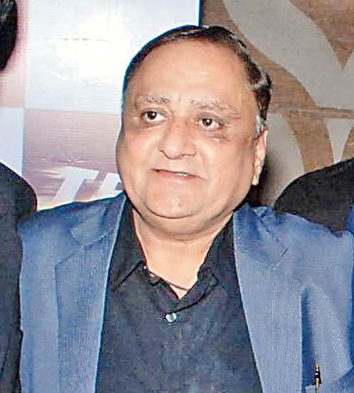 Producer Vikas Mohan, who was also a well known trade analyst, passed away on Tuesday at a hospital. Vikas Mohan passes away,Producer Vikas Mohan passes away,Vikas Mohan,Vikas Mohan dead,Vikas Mohan pics,Vikas Mohan images,Vikas Mohan photos,Vikas Mohan stills,Vikas Mohan pictures