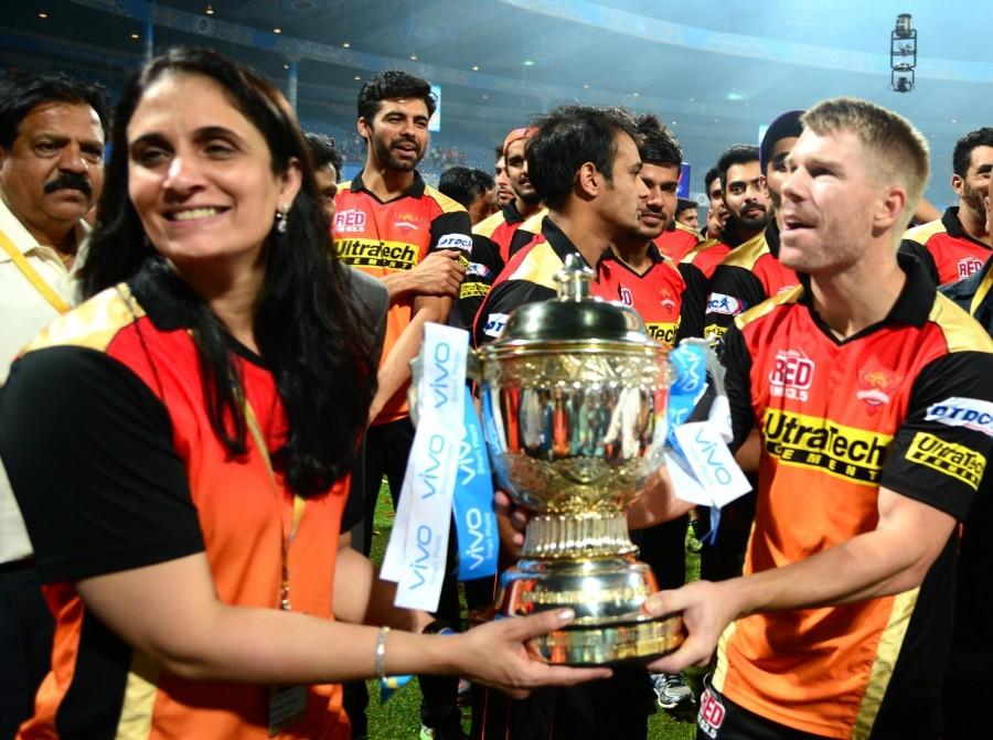 Royal Challengers Bangalore (RCB) lost out to Sunrisers Hyderabd (SRH) by eight runs in a dramatic final of the Indian Premier League (IPL) Season Nine on Sunday at the Chinnaswami Stadium. Sunrisers Hyderabad,Sunrisers Hyderabad beat Royal Challengers,Royal Challengers,IPL 2016,SRH IPL 2016 champions,Sunrisers Hyderabad IPL 2016 Champions,IPL 2016 champions SRH