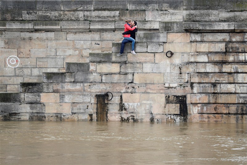 The River Seine bursts its banks after four days of non-stop rain, causing flooding in Paris and beyond. River Seine,Paris on flood alert,Paris flood alert,Floods inundate France,flooding in Paris,Paris non-stop rain