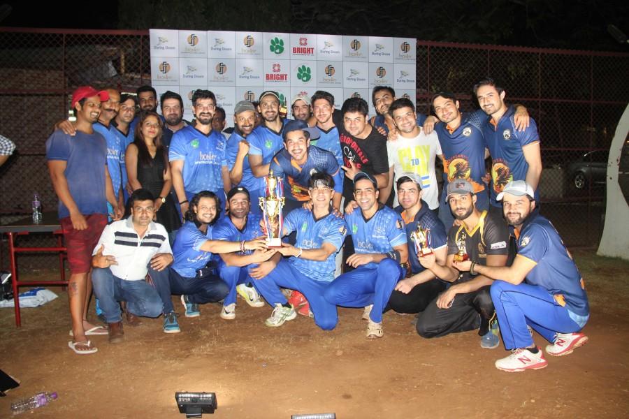 Suyyash Rai, Dillzan Wadia, Karanveer Mehra, Varun Badola, Anupam Bhattacharya, Puneet Sachdev, Adi Irani, Jeetendra Verna, Shiva Rindani among others at a friendly cricket match between Daring Dozen & Ambersariye Hawks in aid of the Pawsitive Farm Sanctuary at Air India Sports Ground. Daring Dozen and Ambersariye Hawks,Daring Dozen,Ambersariye Hawks,Suyyash Rai,Dillzan Wadia,Karanveer Mehra,Varun Badola,Anupam Bhattacharya,Puneet Sachdev,Adi Irani,Jeetendra Verna,Shiva Rindani