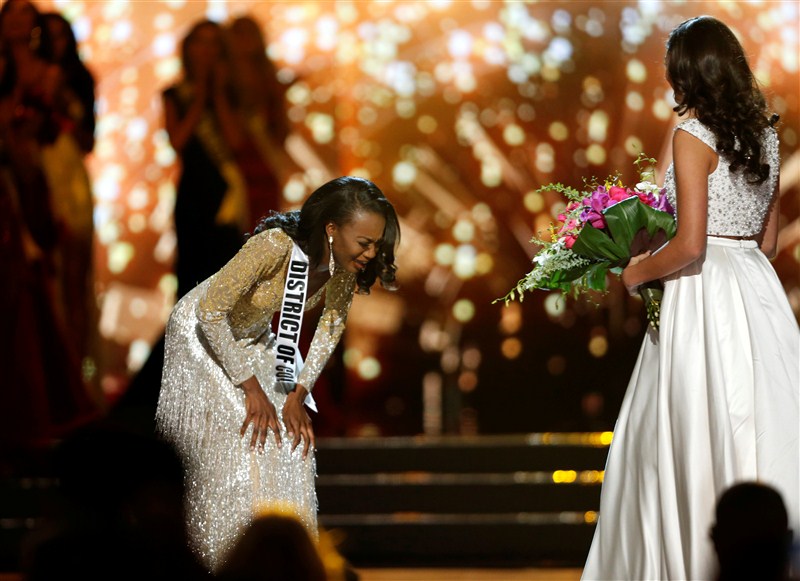 Miss District of Columbia Deshauna Barber wowed the judges with her beauty, talents and intelligence at Sunday night's annual beauty pageant broadcast in Las Vegas. Deshauna Barber,Deshauna Barber as Miss USA 2016,Miss USA 2016,Miss USA,Miss District of Columbia Deshauna Barber,Miss District of Columbia Deshauna Barber Crowned Miss USA 2016,Deshauna Barber pics,Deshauna Barber images,Deshauna Barber photos,Deshauna B