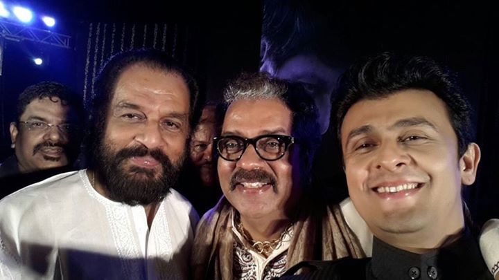 Hariharan Unseen Picture with Sonu Nigam Hariharan,Hariharan birthday,rare unseen pictures,singer,A R Rahman,playback singer,Tamil,Telugu,photos