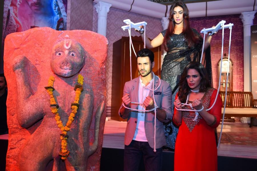 Celebs like Vivek Dahiya, Maheck Chahal, Raj Nayak, Mona Singh at Kawach...Kaali Shaktiyon Se press conference. Kawach...Kaali Shaktiyon Se press conference,Kawach...Kaali Shaktiyon Se,Vivek Dahiya,Maheck Chahal,Raj Nayak,Mona Singh,COLORS