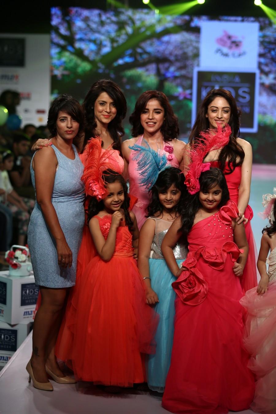 Celebs like Daisy Shah, Madhurima Tuli, Mika Singh, Kartik Aryan and many more dazzled the ramp at India Kids Fashion Week 2016. India Kids Fashion Week,India Kids Fashion Week Grand Finale,India Kids Fashion Week 2016,India Kids Fashion Week 2016 Grand Finale,Daisy Shah,Madhurima Tuli,Mika Singh,Kartik Aryan,Pia Bajpai