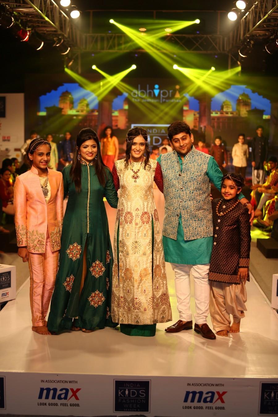 Celebs like Daisy Shah, Madhurima Tuli, Mika Singh, Kartik Aryan and many more dazzled the ramp at India Kids Fashion Week 2016. India Kids Fashion Week,India Kids Fashion Week Grand Finale,India Kids Fashion Week 2016,India Kids Fashion Week 2016 Grand Finale,Daisy Shah,Madhurima Tuli,Mika Singh,Kartik Aryan,Pia Bajpai