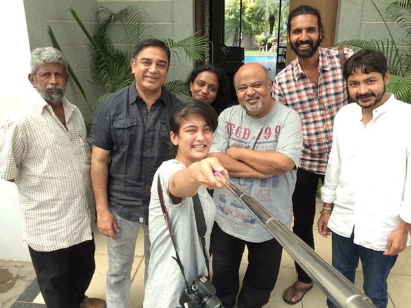 The makers of Kamal Haasan-starrer Shruthi Hassan,Shruthi Hassan and Kamal Haasan,Kamal Haasan,Sabaash Naidu,Sabaash Naidu shooting,Shruthi Hassan at Sabaash Naidu shooting,Sabaash Naidu pics,Sabaash Naidu images,Sabaash Naidu photos,Sabaash Naidu stills,Sabaash Naidu pictures
