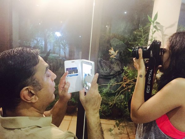 The makers of Kamal Haasan-starrer Shruthi Hassan,Shruthi Hassan and Kamal Haasan,Kamal Haasan,Sabaash Naidu,Sabaash Naidu shooting,Shruthi Hassan at Sabaash Naidu shooting,Sabaash Naidu pics,Sabaash Naidu images,Sabaash Naidu photos,Sabaash Naidu stills,Sabaash Naidu pictures