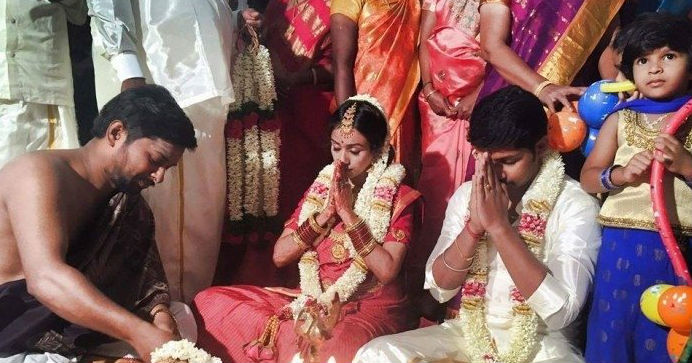 Kaadhal Solla Vandhen & Kana Kaanum Kaalangal fame actor Balaji ties knot to Preethi. Balaji Balakrishnan,Balaji Balakrishnan wedding pictures,Balaji Balakrishnan wedding pics,Balaji Balakrishnan wedding images,Balaji Balakrishnan wedding photos,Balaji Balakrishnan wedding stills,Balaji Balakrishnan marriage pics,Balaji Balakrishnan marria