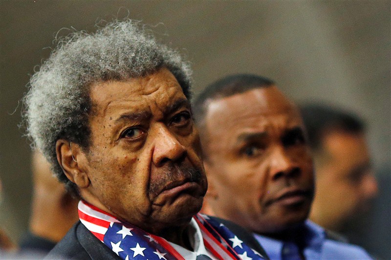 Muhammad Ali funeral: Boxer Don King and Others offer prayer. Muhammad Ali,Muhammad Ali funeral,Boxer Don King,Boxer promoter Don King,Muhammad Ali funeral pics,Muhammad Ali funeral images,Muhammad Ali funeral photos,Muhammad Ali funeral stills,Muhammad Ali funeral pictures,Sugar Ray Leonard