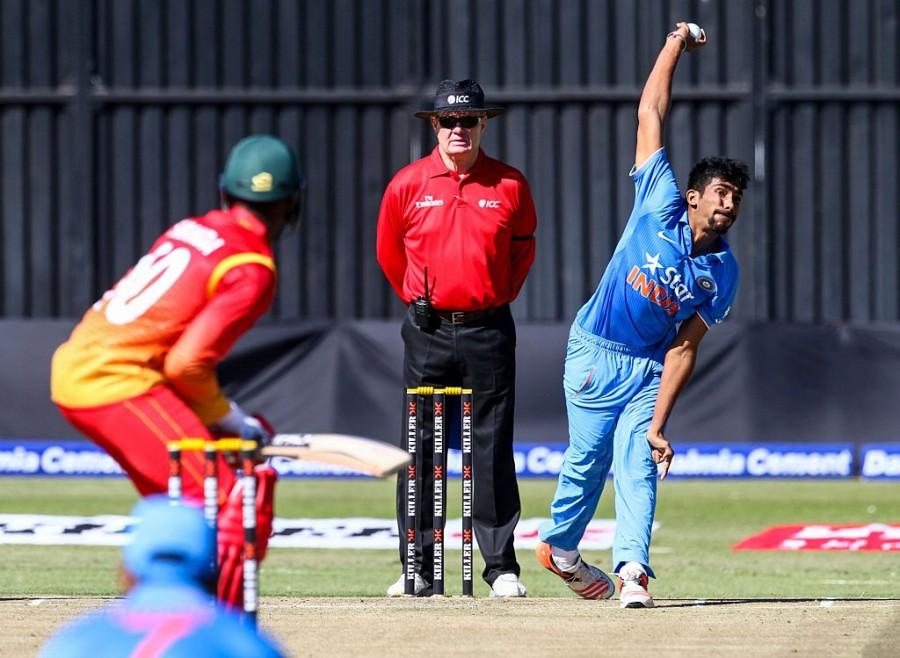 Team India has won the toss and elected to bowl first. India vs Zimbabwe,India vs Zimbabwe 1st ODI,MS Dhoni,India vs Zimbabwe pics,india vs zimbabwe 2016,India vs Zimbabwe ODI Series,IndvsZim,IndvsZim 2016