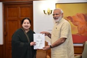 CM Jayalalithaa,Jayalalithaa,Jayalalithaa meets Modi,Jayalalithaa meets Narendra Modi,Narendra Modi