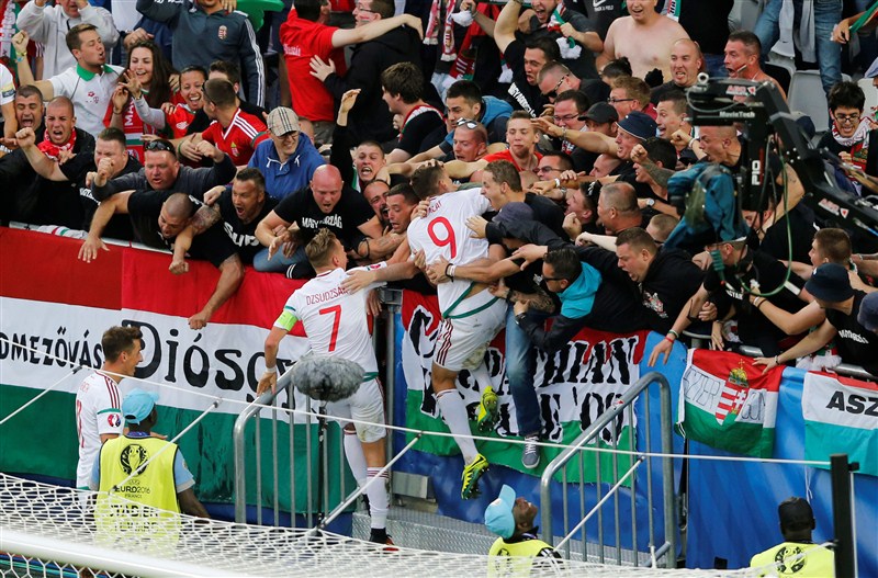 Hungary began their first European Championship since 1972 with an impressive 2-0 victory against 10-man Austria in group stage match on Tuesday. Hungary stun Austria,Hungary beats Austria,Hungary,Austria,Euro 2016,European Championship,Austria vs Hungary,Hungary beat Austria