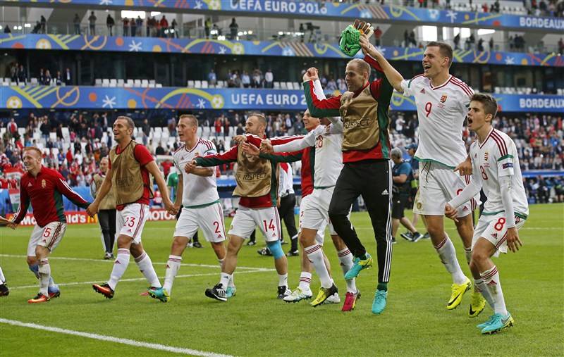 Hungary began their first European Championship since 1972 with an impressive 2-0 victory against 10-man Austria in group stage match on Tuesday. Hungary stun Austria,Hungary beats Austria,Hungary,Austria,Euro 2016,European Championship,Austria vs Hungary,Hungary beat Austria