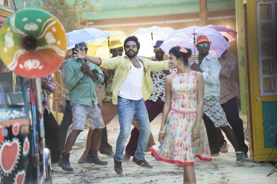 Enakku Innoru Per Irukku is an upcoming Tamil action-comedy film directed by Sam Anton starring GV Prakash Kumar and Anandhi in the leading roles. Enakku Innoru Per Irukku,tamil movie Enakku Innoru Per Irukku,GV Prakash Kumar,Anandhi,Enakku Innoru Per Irukku movie stills,Enakku Innoru Per Irukku movie pics,Enakku Innoru Per Irukku movie images,Enakku Innoru Per Irukku movie photos,Enakku Innoru Per