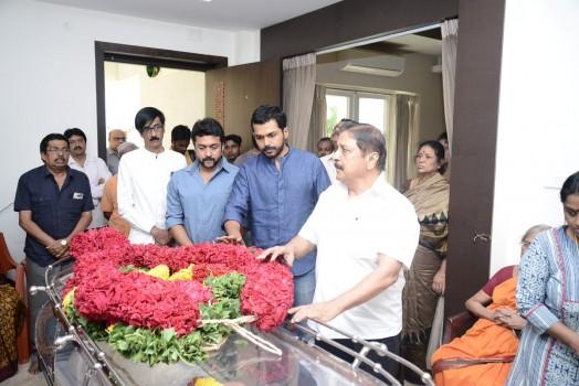 Celebrities like Suriya, Karthi, SivaKumar, Manobala, vairamuthu, KR. Vijaya, Prasanna with his wife Sneha pay homage to A.C Tirulokachandar.