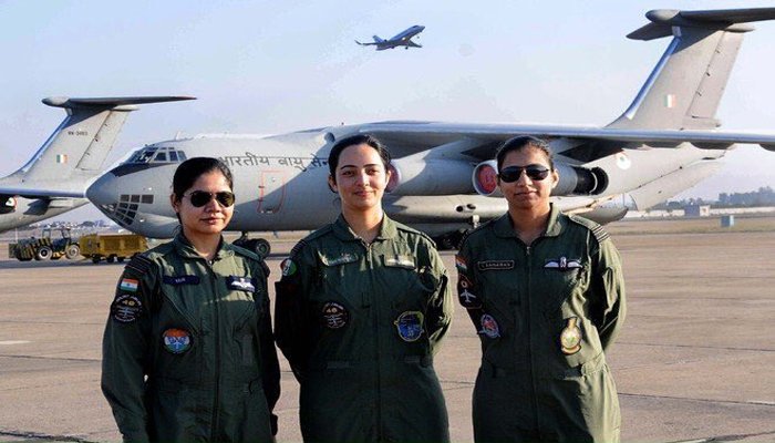 Avani Chaturvedi, Bhawana Kanth and Mohana Singh on Saturday were commissioned as India's first three women fighter pilots. First women fighter pilots,India's first women fighter pilots,women fighter pilots,indian women fighter pilots,Avani Chaturvedi,Bhawana Kanth,Mohana Singh,India's first three women fighter pilots