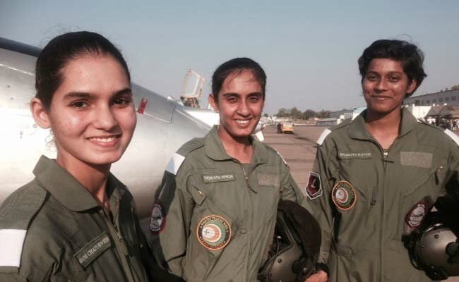 Avani Chaturvedi, Bhawana Kanth and Mohana Singh on Saturday were commissioned as India's first three women fighter pilots. First women fighter pilots,India's first women fighter pilots,women fighter pilots,indian women fighter pilots,Avani Chaturvedi,Bhawana Kanth,Mohana Singh,India's first three women fighter pilots