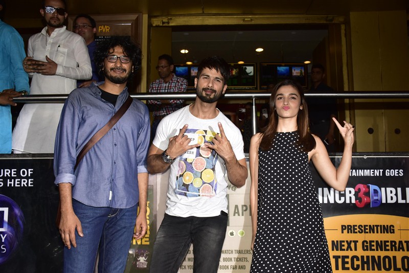Udta Punjab has released in theatres post its legal battle with the Censor Board and the film has been flying high eversince its release. Udta Punjab,Udta Punjab full movie,Udta Punjab leaked,Shahid Kapoor,Alia Bhatt,Udta Punjab audience reaction,bollywood movie Udta Punjab,Udta Punjab special screening,Udta Punjab pics,Udta Punjab in Theaters