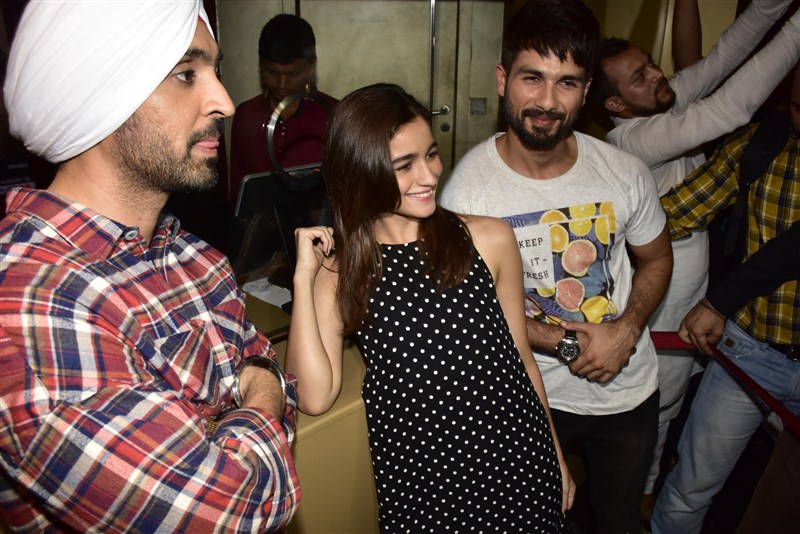 Udta Punjab has released in theatres post its legal battle with the Censor Board and the film has been flying high eversince its release. Udta Punjab,Udta Punjab full movie,Udta Punjab leaked,Shahid Kapoor,Alia Bhatt,Udta Punjab audience reaction,bollywood movie Udta Punjab,Udta Punjab special screening,Udta Punjab pics,Udta Punjab in Theaters