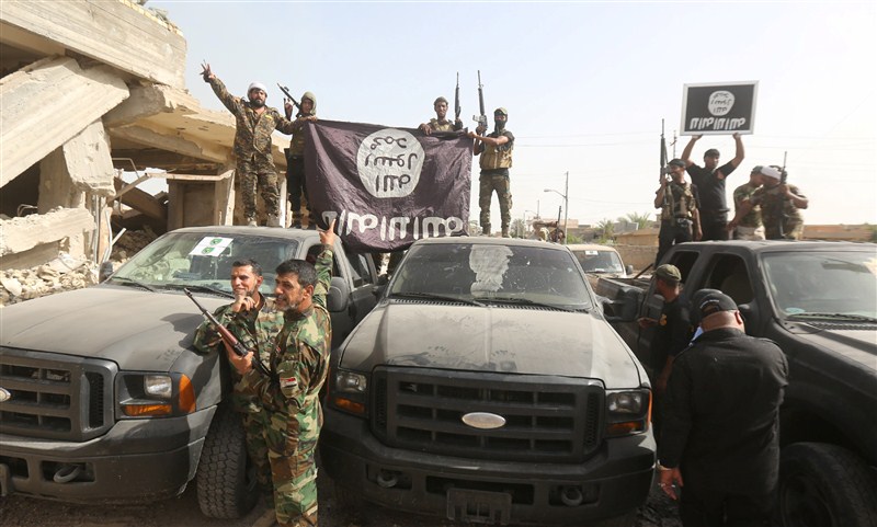 Iraqi forces enter Falluja, Encountering little fight from ISIS. Iraqi troops enter Falluja,Iraqi forces,Iraqi forces in Falluja,Falluja,ISIS,Iraqi troops,IS conflict,Iraqi forces enter center of Fallujah,Iraqi forces enter Fallujah,Shi'ite fighters