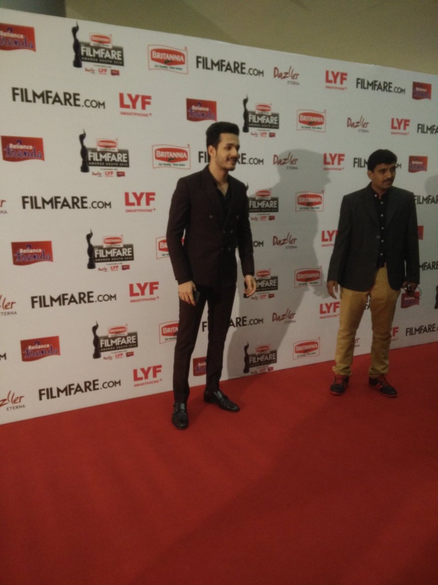 Pranitha Subhash, Akhil Akkineni, Amy Jackson, Sai Pallavi at Filmfare Awards 2016. Filmfare Awards 2016,Filmfare Awards,Pranitha Subhash,Akhil Akkineni,Amy Jackson,Sai Pallavi,Filmfare Awards pics,Filmfare Awards images,Filmfare Awards photos,Filmfare Awards stills,Filmfare Awards pictures