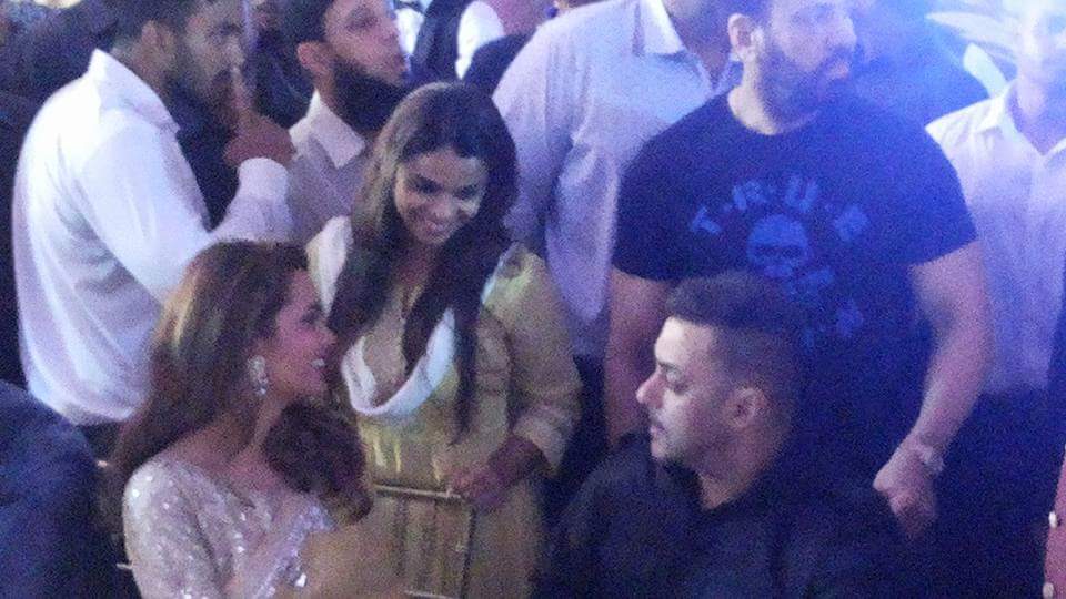 This year's Iftaar celebrations, which will be held here on Sunday, will be attended by Salman, Iulia Vantur, Amy Jackson and Goldie Behl among others. Baba Siddique Iftar party,Baba Siddique,Baba Siddique Iftar party 2016,Salman Khan and Shahrukh Khan together at Baba Siddique Iftar party,Salman Khan and Shahrukh Khan,Salman Khan and Shahrukh Khan at Baba Siddique Iftar party,Baba Siddique Iftar party p