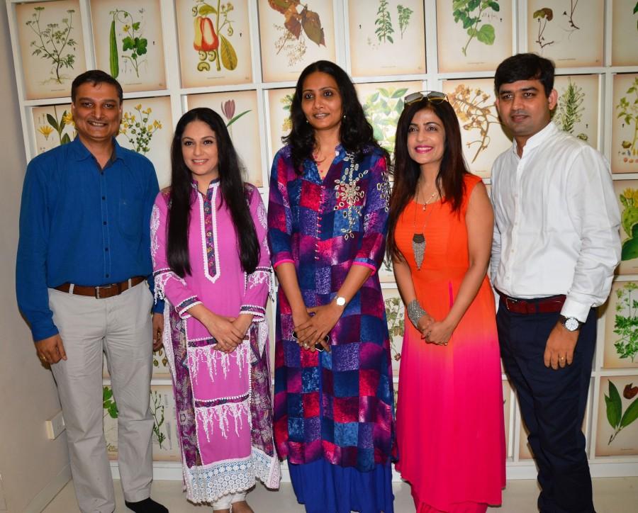 Gracy Singh, Vinod Kambli, Shibani Kashyap, Rekha Chaudhari, Dr. Megha Shah and others motivate diabetes patients at The Other Song's free diabetes workshop. Gracy Singh,Vinod Kambli,Shibani Kashyap,Rekha Chaudhari,Dr.Megha Shah,Megha Shah,free diabetes workshop
