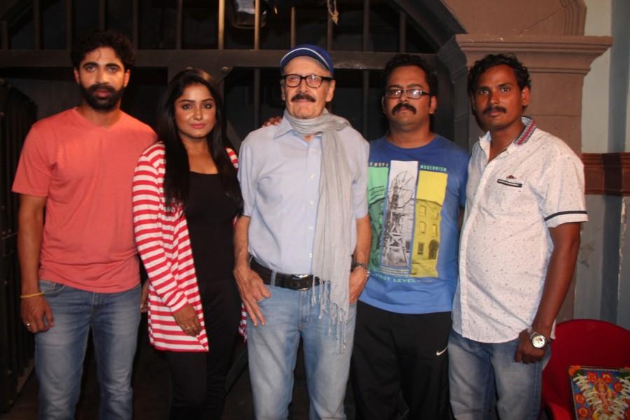 Raj Thakur, Kishore Kumar's niece Sayantani Guhathakurta, Ragini Nandwani, Yuvraj Singh and Shyam Bansal were also present at the mahurat. Chal Akela Re movie launch,Chal Akela Re,ayantani Guhathakurta,Ragini Nandwani,Yuvraj Singh,Shyam Bansal,Chal Akela Re movie launch pics,Chal Akela Re movie launch images,Chal Akela Re movie launch photos,Chal Akela Re movie launch stills,Chal Akela Re mo