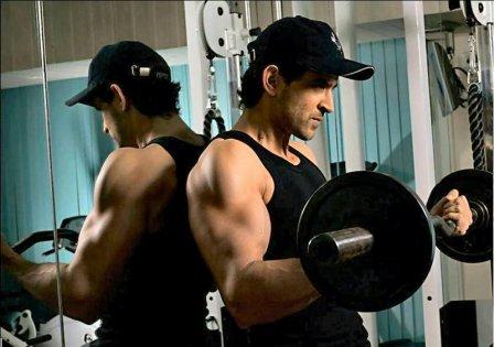 Hrithik Roshan has been working round the clock in order to fulfill all his commitments and is enjoying the phase. Hrithik Roshan,Hrithik Roshan body,Hrithik Roshan six pack,Hrithik Roshan working hours,hrithik roshan workout,Mohenjo Daro,Hrithik Roshan pics,Hrithik Roshan images,Hrithik Roshan photos,Hrithik Roshan stills,Hrithik Roshan pictures