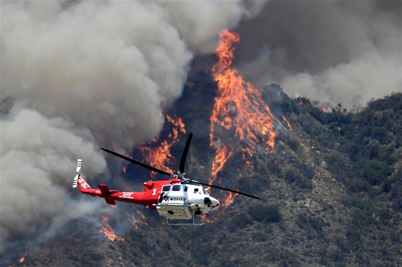Wildfires spread in California from the coastal foothills outside Santa Barbara to desert brush near the Mexican border, as a heat wave bakes the region in record temperatures. Wildfire ignites in California,Wildfire,Wildfires spread in California,Santa Barbara,heat wave,heat wave in California